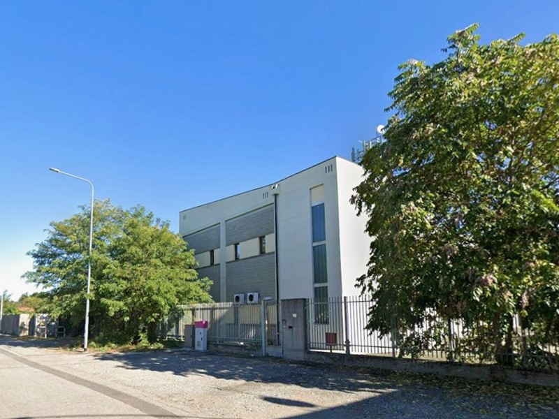 Capannone in Vendita a Busto Arsizio, 672'000&euro;, 1400 m²