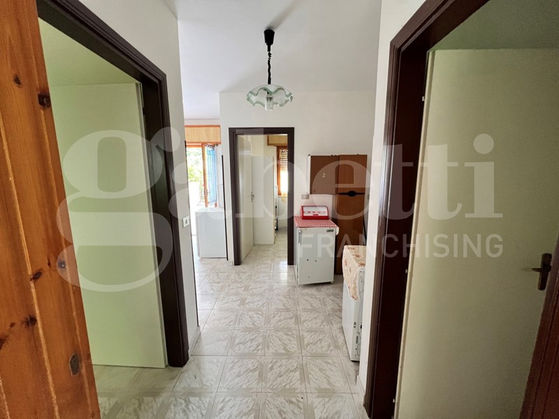 Trilocale in Vendita a Falconara Albanese, 26'000&euro;, 59 m², arredato