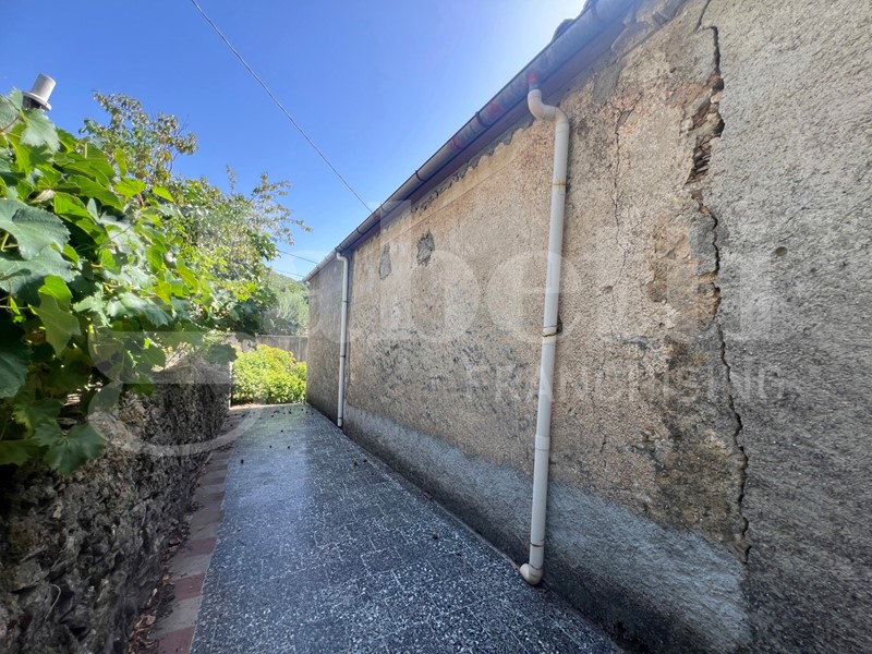 Bilocale in Vendita a Aiello Calabro, 35'000&euro;, 107 m², con Box