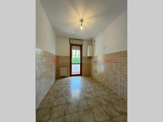 Appartamento in Vendita a Arezzo, 145'000&euro;, 115 m², con Box