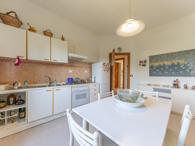 Bilocale in Vendita a Fonte Nuova, 125'000&euro;, 65 m², con Box