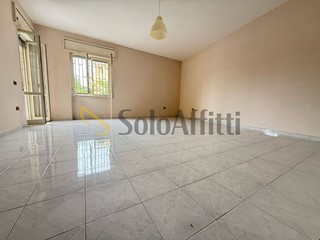 Appartamento in Affitto a Caserta, zona Falciano, 650&euro;, 158 m²