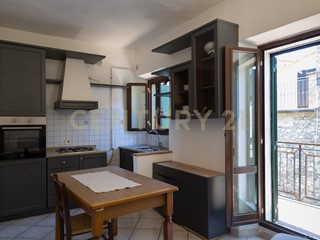 Quadrilocale in Vendita a Civitella Paganico, zona Civitella Marittima, 55'000&euro;, 63 m², arredato