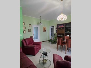 Trilocale in Vendita a Parma, zona Paradigna, 168'000&euro;, 100 m², arredato, con Box