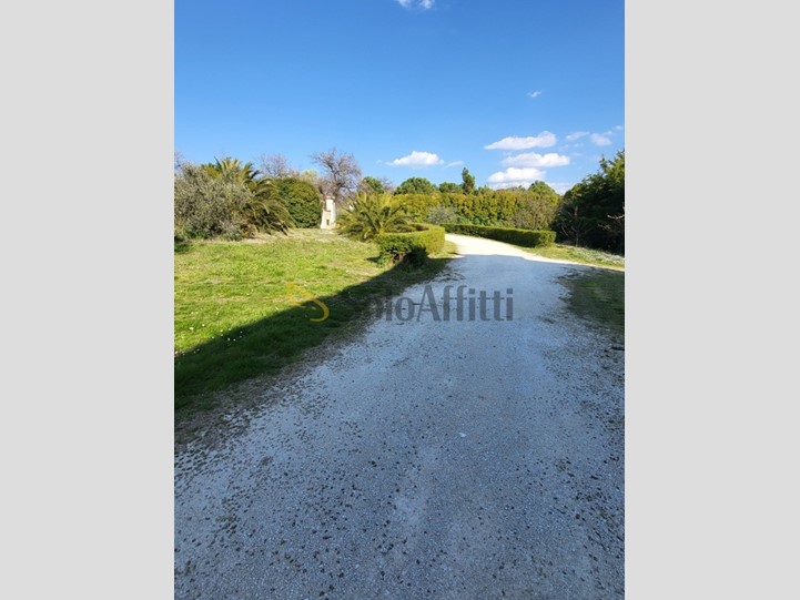Appartamento in Affitto a Senigallia, zona San Silvestro, 750&euro;, 120 m², arredato