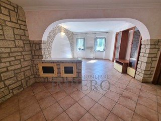 Quadrilocale in Vendita a Ventimiglia, zona Centro Storico, 150'000&euro;, 83 m²
