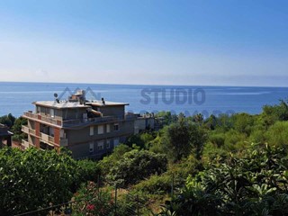 Trilocale in Vendita a Sanremo, 319'000&euro;, 90 m²
