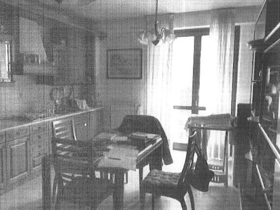 Trilocale in Vendita a Santo Stefano di Magra, 67'500&euro;, 63 m², con Box