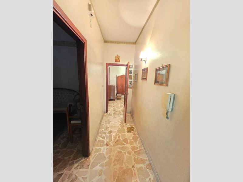 Appartamento in Vendita a Catania, 170'000&euro;, 140 m², con Box