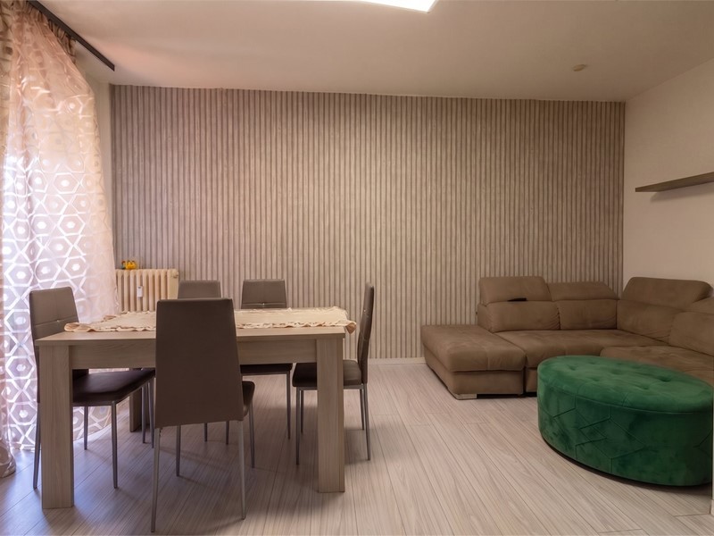 Trilocale in Vendita a Mandello del Lario, 140'000&euro;, 82 m²