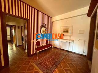 Appartamento in Vendita a Palermo, 297'000&euro;, 150 m²