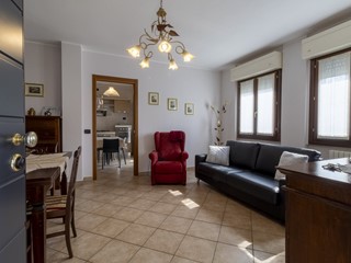 Trilocale in Affitto a Mandello del Lario, 1'000&euro;, 90 m²