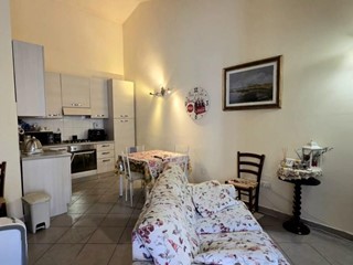 Trilocale in Vendita a Santa Croce sull'Arno, 105'000&euro;, 65 m², arredato