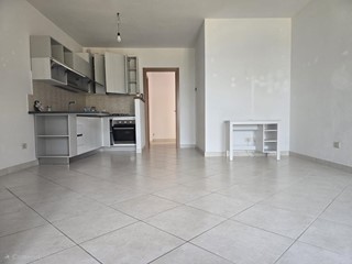 Appartamento in Vendita a Siena, 230'000&euro;, 88 m², arredato, con Box