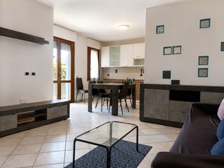 Appartamento in Vendita a Massa, zona Marina di Massa, 225'000&euro;, 68 m², arredato, con Box