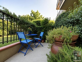 Bilocale in Vendita a Empoli, zona Ponte a Elsa, 138'000&euro;, 50 m², con Box