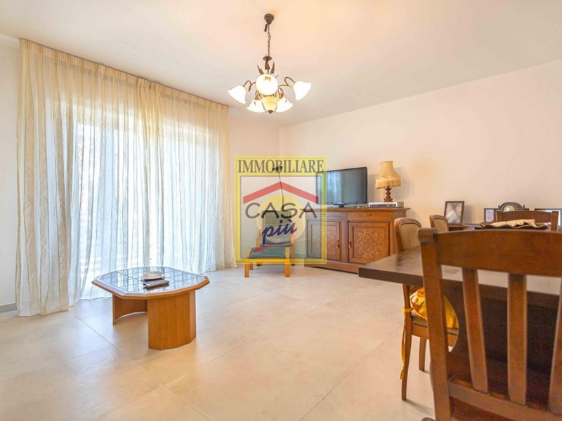 Appartamento in Vendita a Cascina, zona San Frediano a Settimo, 320'000&euro;, 160 m², arredato, con Box
