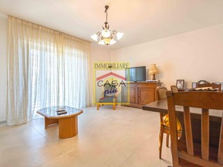 Appartamento in Vendita a Cascina, zona San Frediano a Settimo, 320'000&euro;, 160 m², arredato, con Box