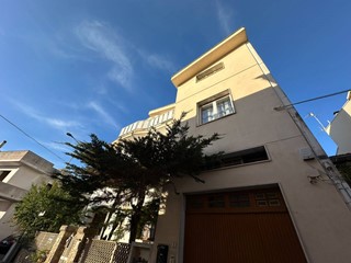 Appartamento in Vendita a Parabita, 88'000&euro;, 220 m²