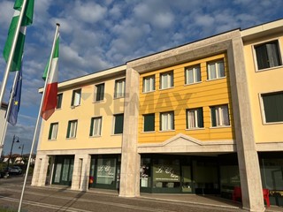 Trilocale in Vendita a Brusaporto, 185'000&euro;, 115 m²