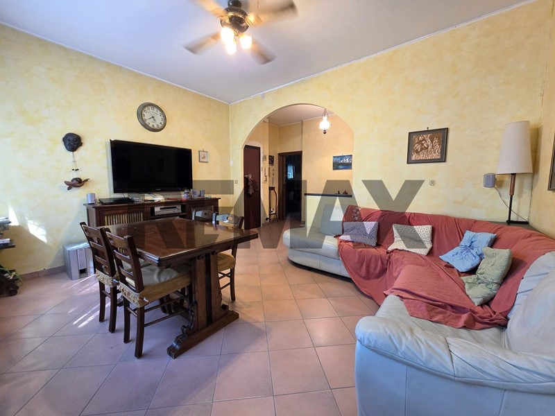 Appartamento in Vendita a Torino, 139'000&euro;, 109 m²