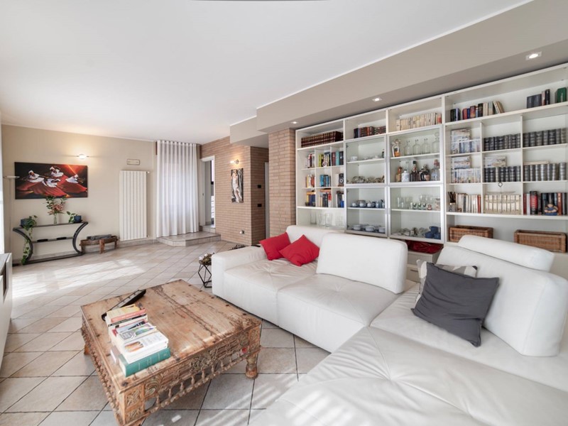 Appartamento in Vendita a Brugherio, 489'000&euro;, 200 m²