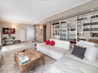 Appartamento in Vendita a Brugherio, 489'000&euro;, 200 m²