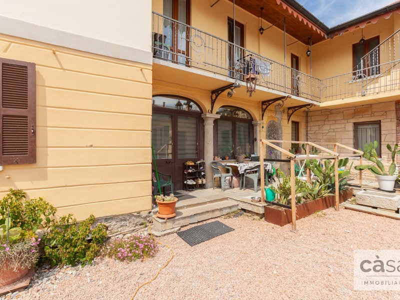 Quadrilocale in Vendita a Vedano Olona, 242'000&euro;, 158 m²