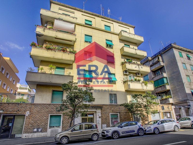 Appartamento in Vendita a Roma, 890'000&euro;, 221 m²