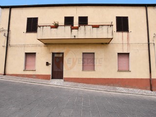 Quadrilocale in Vendita a Chiaramonti, 43'000&euro;, 134 m²