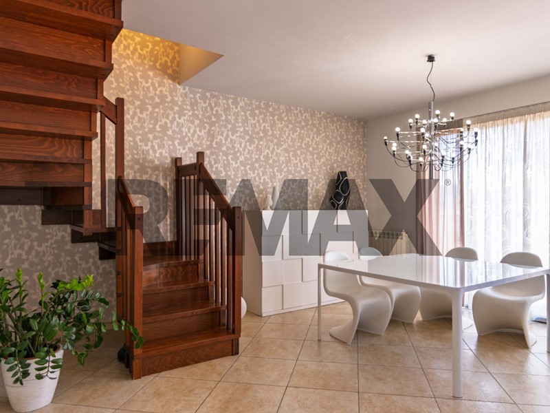 Appartamento in Vendita a San Giovanni la Punta, 260'000&euro;, 170 m²