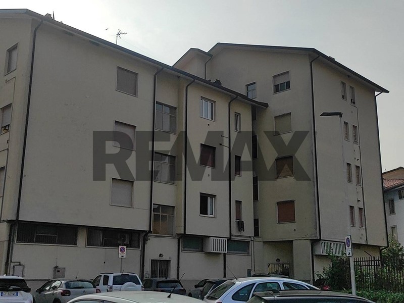 Trilocale in Vendita a Lovere, 69'000&euro;, 55 m²