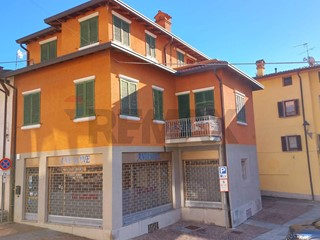 Trilocale in Vendita a Ranzanico, 59'000&euro;, 80 m²