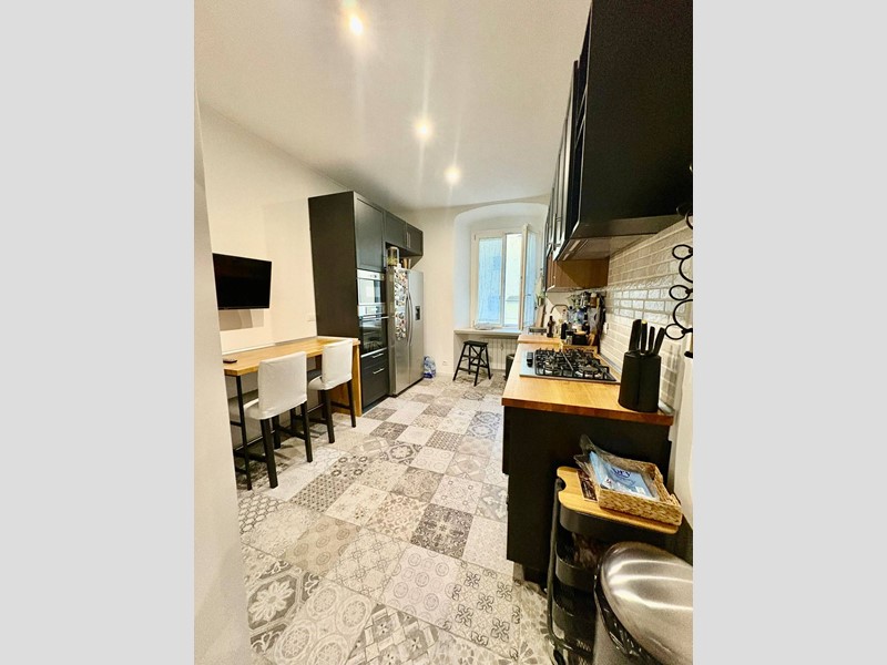 Trilocale in Vendita a Genova, 165'000&euro;, 110 m²