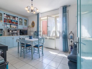 Trilocale in Vendita a Ischia di Castro, 43'000&euro;, 68 m²