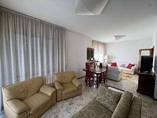 Appartamento in Vendita a Porto San Giorgio, 290'000&euro;, 156 m²
