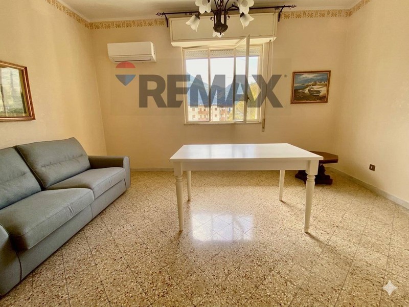 Quadrilocale in Vendita a Palermo, 115'000&euro;, 82 m²