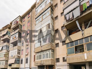 Trilocale in Vendita a Catania, 59'000&euro;, 102 m²
