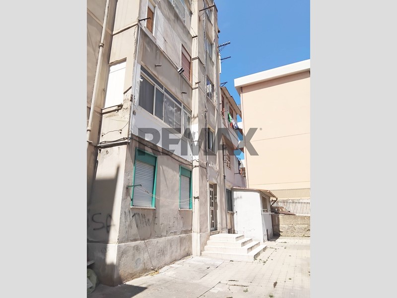 Bilocale in Vendita a Messina, 50'000&euro;, 53 m²