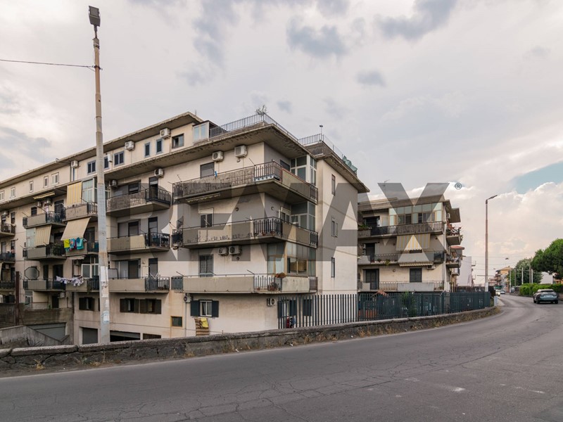 Trilocale in Vendita a Camporotondo Etneo, 110'000&euro;, 120 m²