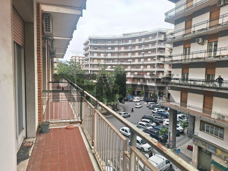 Appartamento in Affitto a Acireale, 1'195&euro;, 180 m²