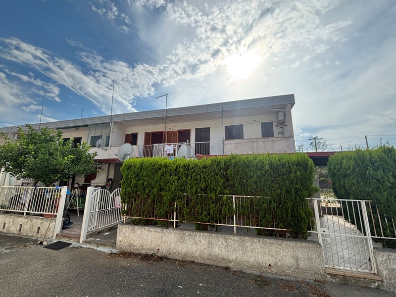 Bilocale in Vendita a Falconara Albanese, 39'000&euro;, 45 m², arredato
