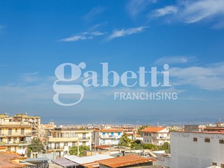 Trilocale in Vendita a Marano di Napoli, 95'000&euro;, 85 m²