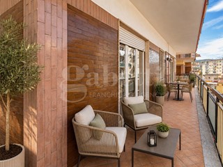 Quadrilocale in Vendita a Marano di Napoli, 247'000&euro;, 142 m²