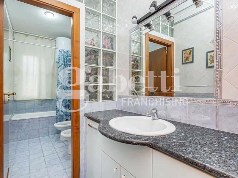 Trilocale in Vendita a Marano di Napoli, 175'000&euro;, 97 m²