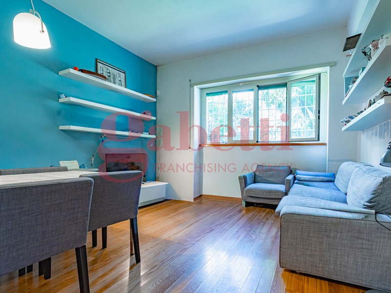 Trilocale in Vendita a Roma, 350'000&euro;, 70 m², arredato