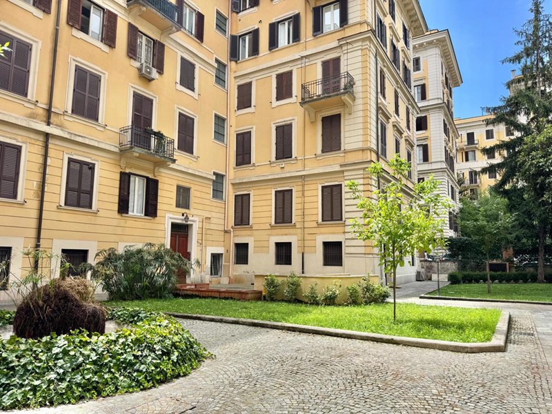 Quadrilocale in Vendita a Roma, 890'000&euro;, 160 m²