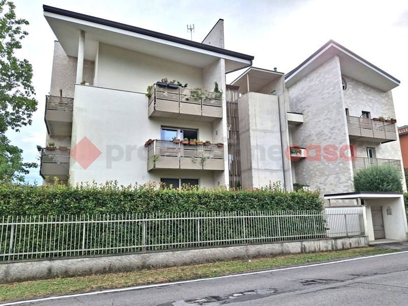 Trilocale in Vendita a San Vittore Olona, 220'000&euro;, 90 m², con Box