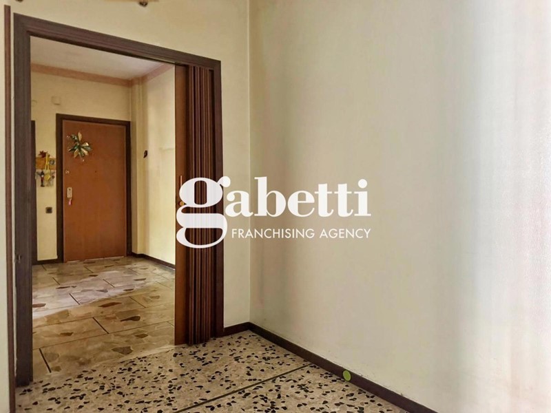 Quadrilocale in Vendita a Roma, 379'000&euro;, 144 m²