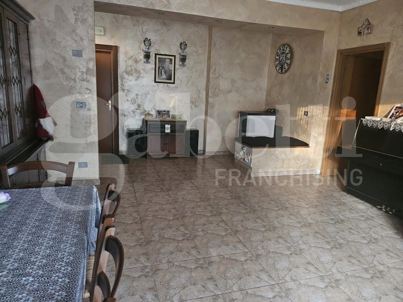 Quadrilocale in Vendita a Tagliacozzo, 110'000&euro;, 100 m²